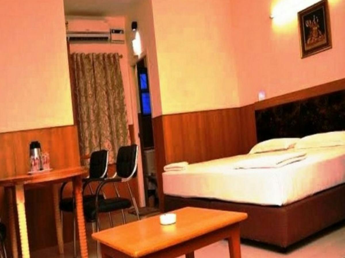 Hotel J Maariot Erode Luaran gambar